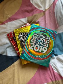 3x Guinness World Record Books