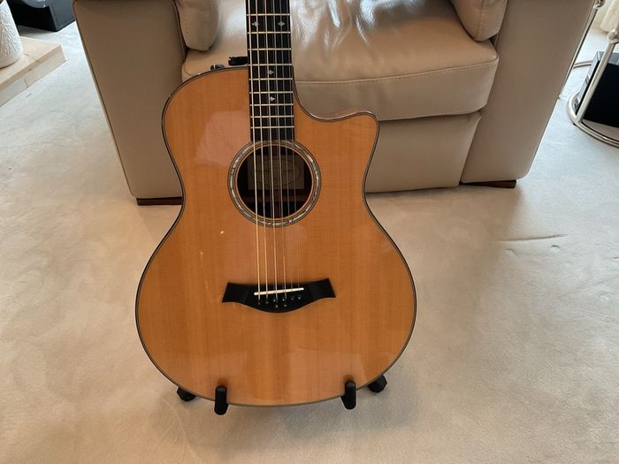 Taylor 8 String Baritone