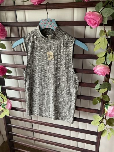 sleeveles top Bnwt Aeropostale sleeveless top medium