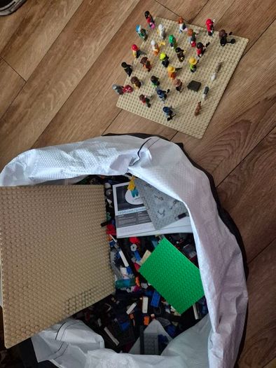 loose lego and 24 mini figures