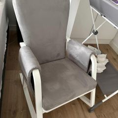 Nursing Rocking chair