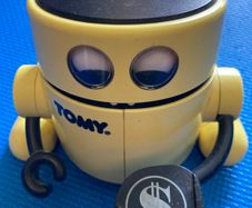 vintage 1987 Tomy Mr. Money automatic bank robot