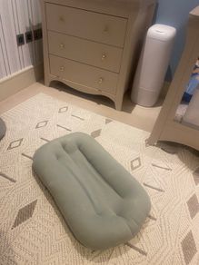 Snuggle Me Newborn Baby Lounger
