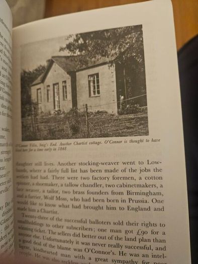 The Chartists. By Peter Searby. First Edition 1967 Paperback In Good Condition.  See Photos For Same.