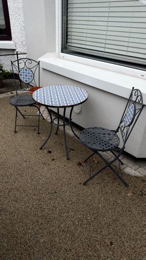 3-piece blue and white ceramic mosaic bistro set