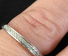9ct white gold wedding/eternity ring