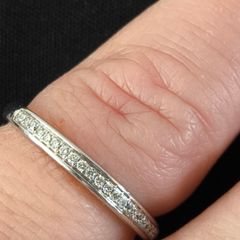 9ct white gold wedding/eternity ring