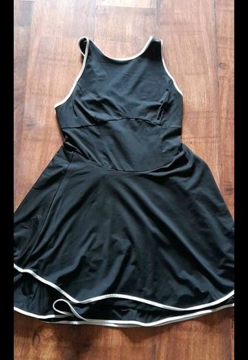 Tennis badminton gym sports dress L 14-16