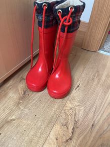 Kids wellies size 7