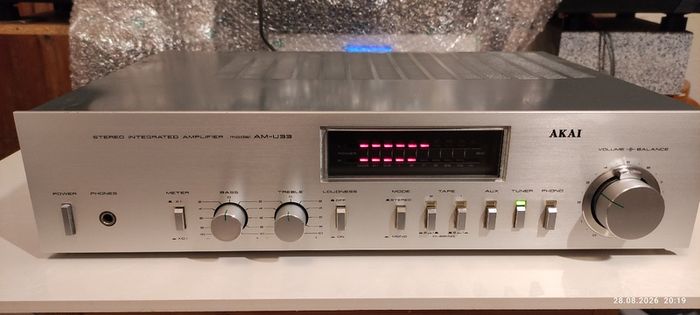 Akai AM-U33 Stereo Integrated Amplifier