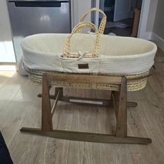 The Little Green Sheep Moses Basket with rocking stand