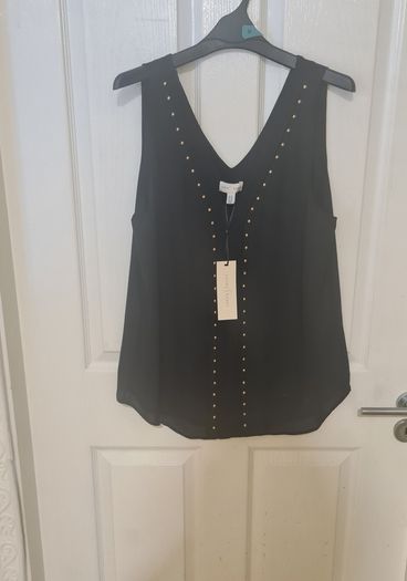 Love & Roses Stud Sleeveless Top Size 14(nwt)