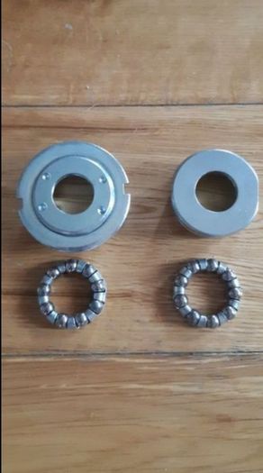 New Phillips Type 24TPI Bicycle Bottom Bracket Cup Set + Bearings