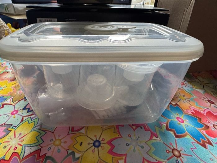 Tommee Tippee Closer to Nature Electric Breast Pump with extras