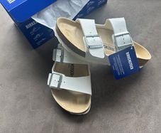 Brand new boxed Birkenstock Arizona White Size 5 / 38