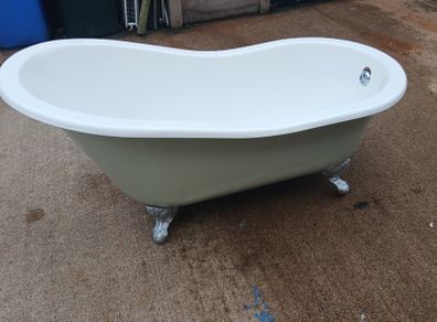 Cast iron slipper bath