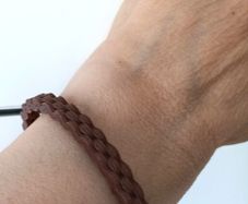 Bracelet made with hazelnuts