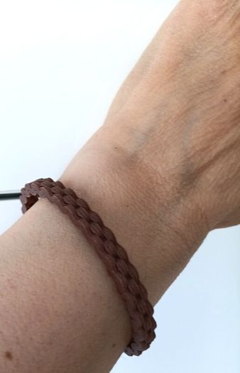 Bracelet made with hazelnuts