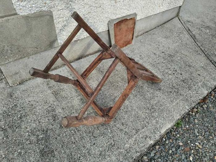 Antique Chair From The 1900's - Vintage Furniture Collectors Restoration Project - Retro Collectable