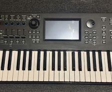 Yamaha MODX 6