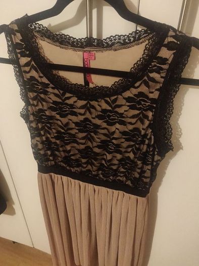 Boohoo Black and Nude Lace Dress