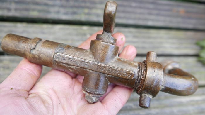 Antique Brass Barrel Taps