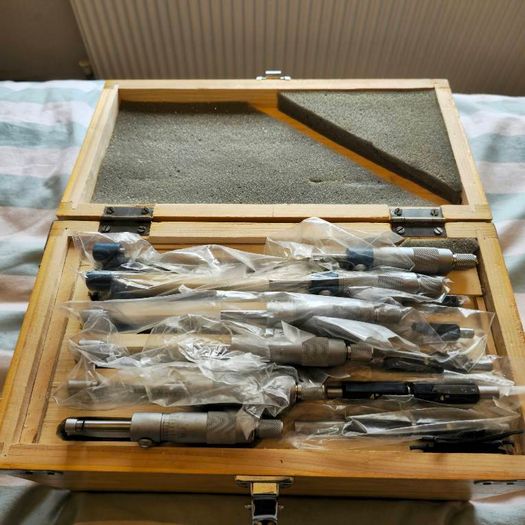 Outside micrometer set 0 - 6 inch