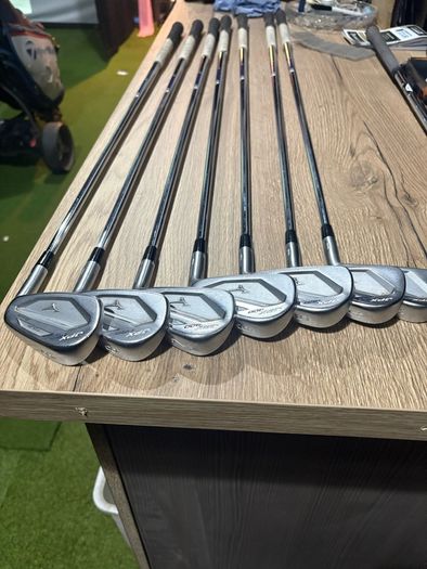 Mizuno JPX900 Tour Irons