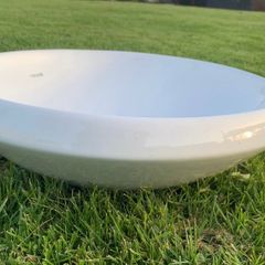 Round wash basin
