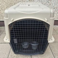 Dog/Pet travel crate / cage