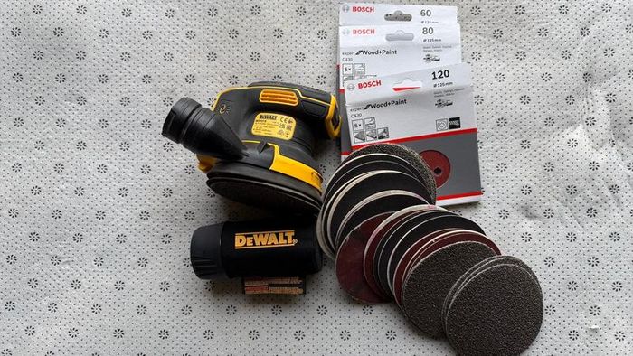 DeWalt 18V Random Orbital Sander