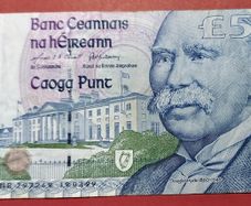 Irish C Series 1999 Douglas Hyde 50 Pound Banknote