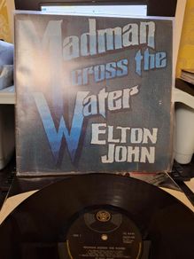 Elton John - Madman ax]cross the Water