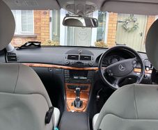 Mercedes-Benz E200-Class Saloo