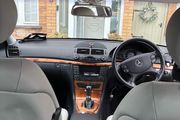 Mercedes-Benz E200-Class Saloo