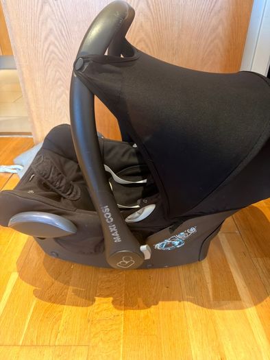 Maxi-Cosi CabrioFix CarSeat +NB insert + ISOFIX Base