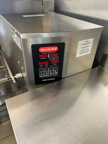 Pizza oven