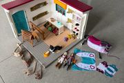 Schleich 42591 Horse Club Tack equestrian Centre