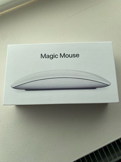 USB-C white Apple Magic Mouse (latest version) - never used - mint condition