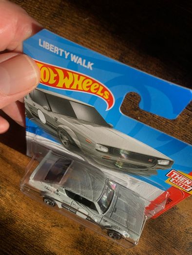 Hot Wheels Nissan Skyline 2000gt-r Lbwk