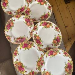 Six Rare Collectable Royal Albert Dessert Plates