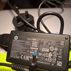 Original HP 65W laptop charger blue pin