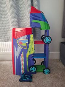 PJ Masks 2-in-1 Mobile HQ Playset