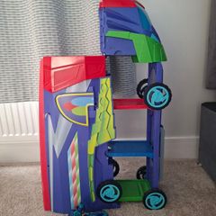 PJ Masks 2-in-1 Mobile HQ Playset