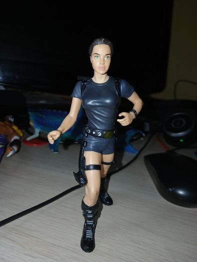 Playmates Lara Croft Tomb Raider 6" Figure 2001