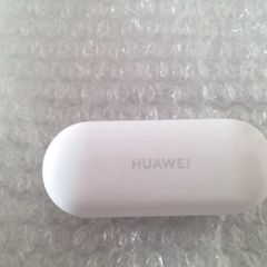 Huawei wireless earphones with charging case