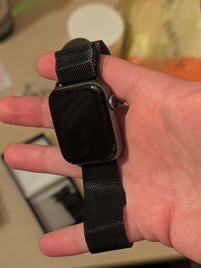 Apple Watch Series 4, 44mm, black