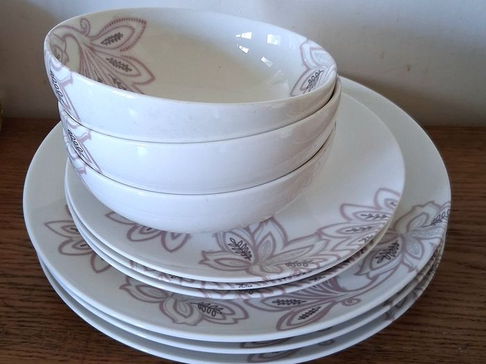 Dishes - plates, bowls