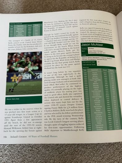 Ireland's Greatest: 300 Top Football Heroes Book