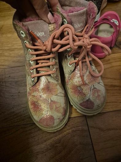 Girls Shoes Bundle size 27-28